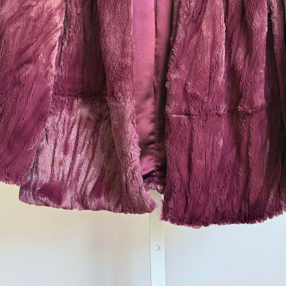 Rachel Roy sz‎ S cropped Y2k style Burgundy faux Fur Coat - Picture 3 of 8
